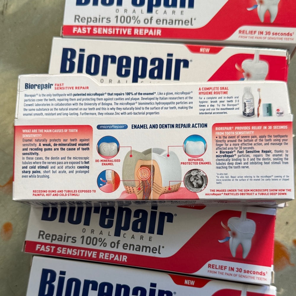 Fast Sensitive Repair Toothpaste - Red and White - Picture 4 of 4